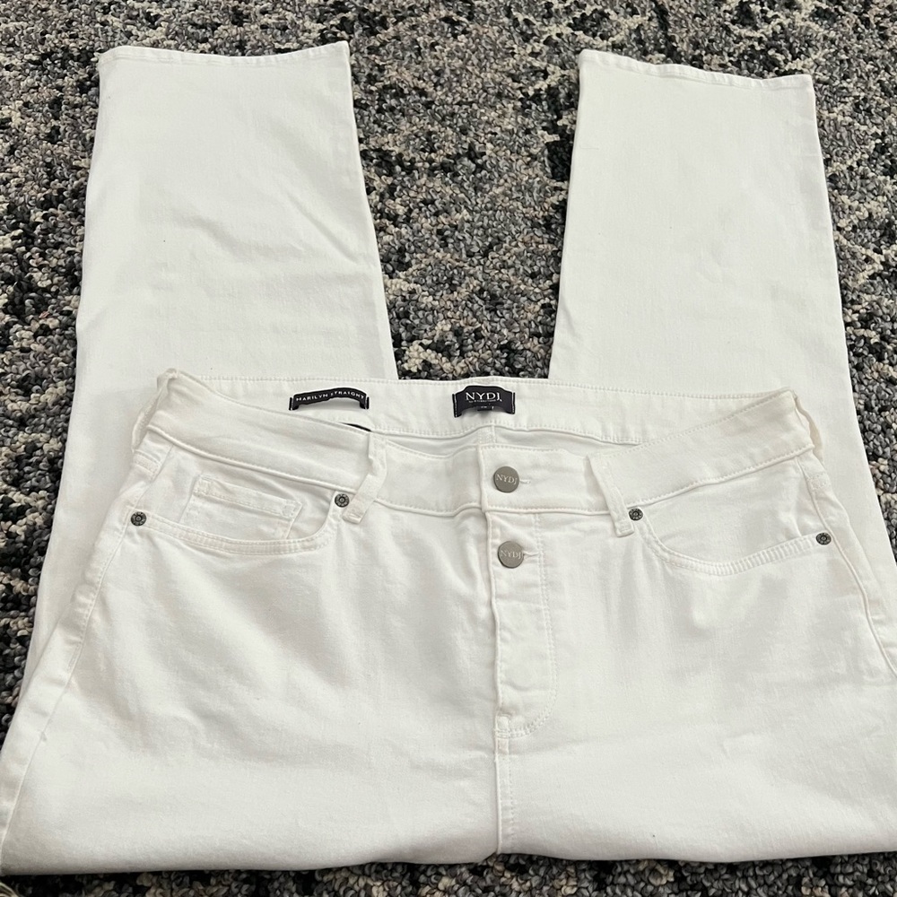 NYDJ ‘MARILYN STRAIGHT’ WHITE ANKLE JEANS